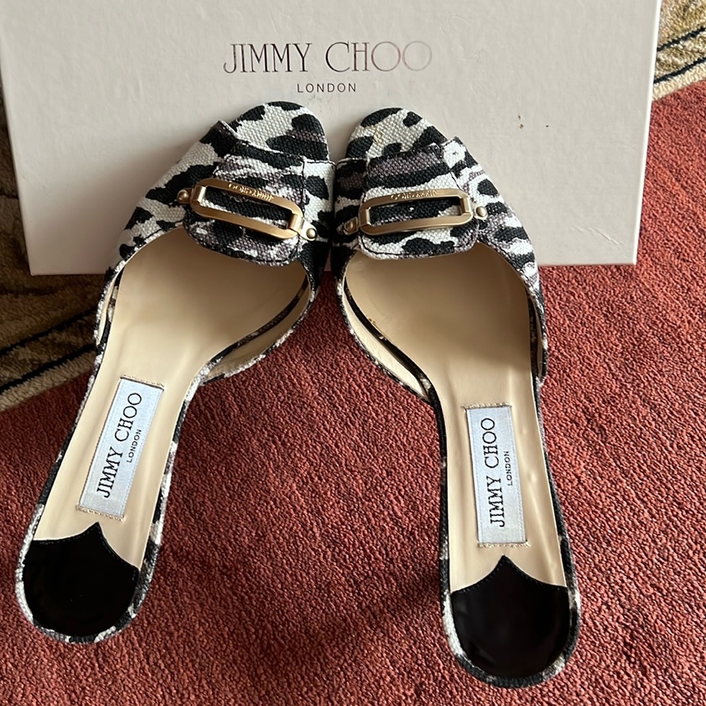 Jimmy Choo printed canvas sandals in size38.5.